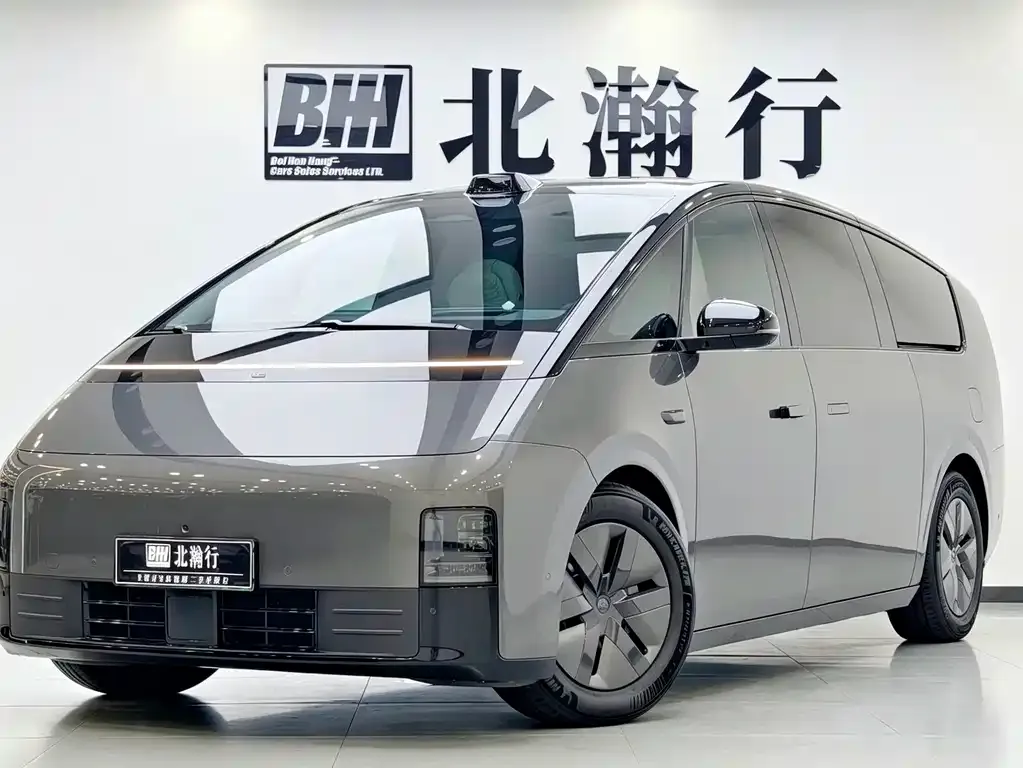 Li Auto MEGA — фото 1