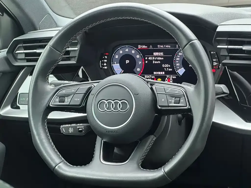 Audi A3 — фото 10