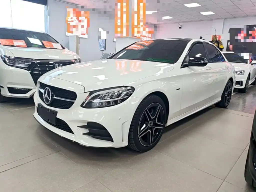 Mercedes-Benz C-Class — фото 1