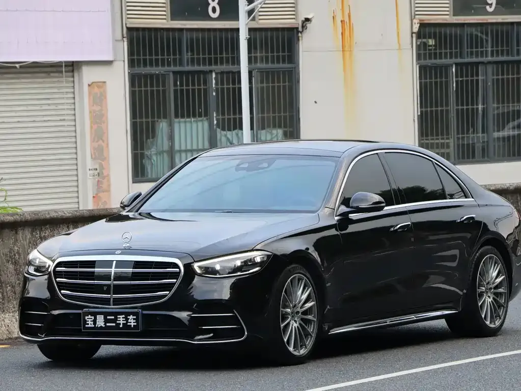 Mercedes-Benz S-Class — фото 1