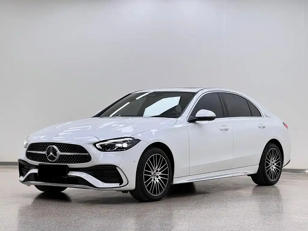 Mercedes-Benz C-Class — фото 1