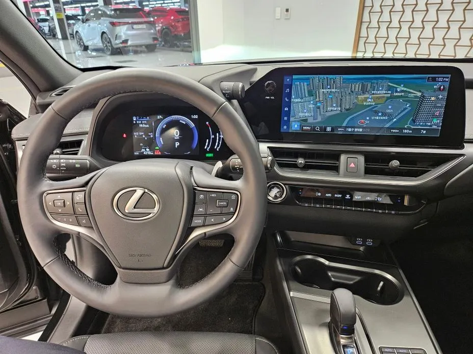 Lexus UX — фото 9