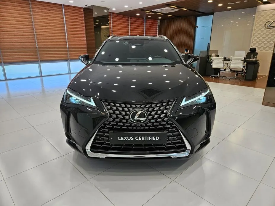 Lexus UX — фото 6