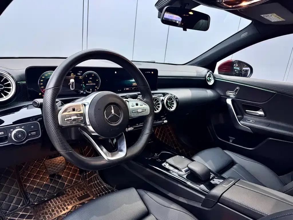 Mercedes-Benz A-Class — фото 3