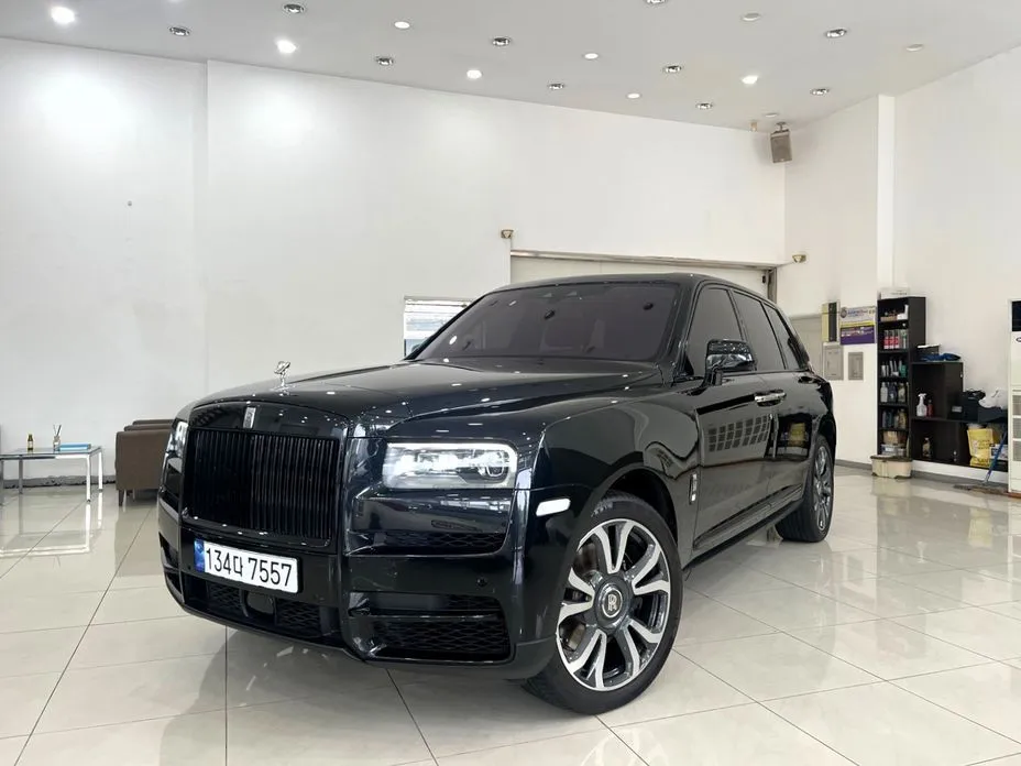 Rolls-Royce Cullinan — фото 1