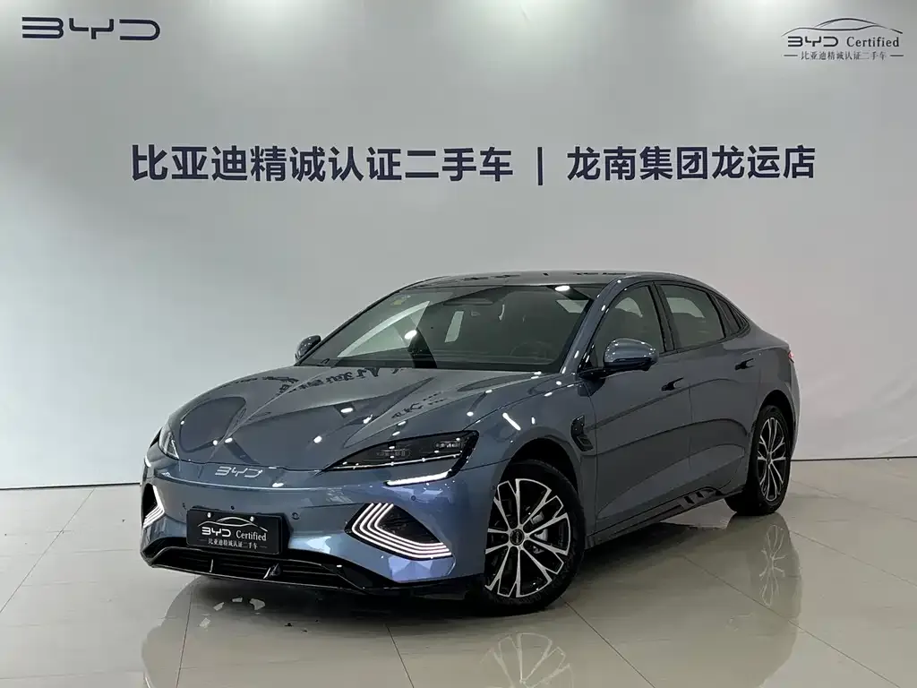 BYD Seal — фото 1