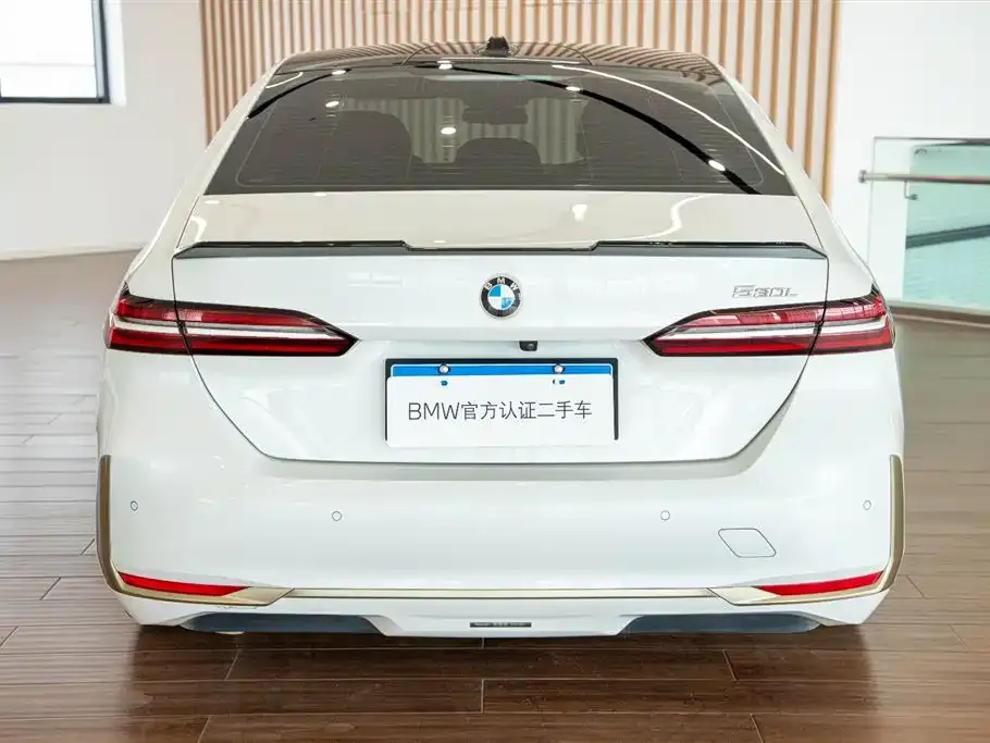 BMW 5 Series — фото 2