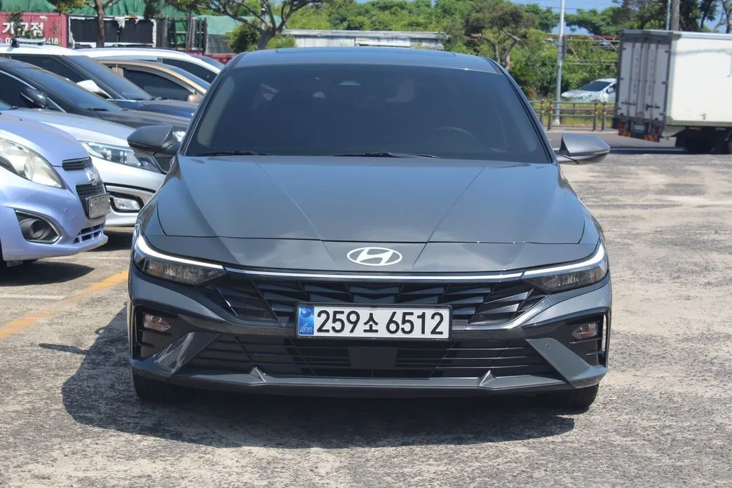 Hyundai AVANTE — фото 1