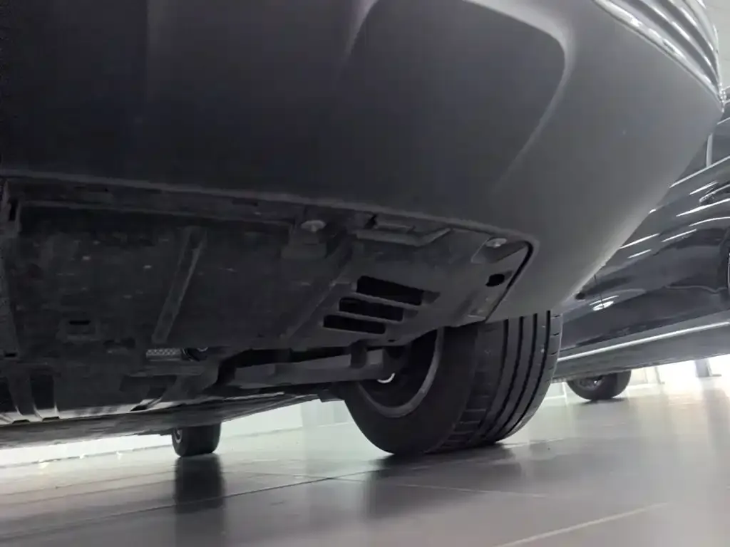Mercedes-Benz EQE SUV — фото 3