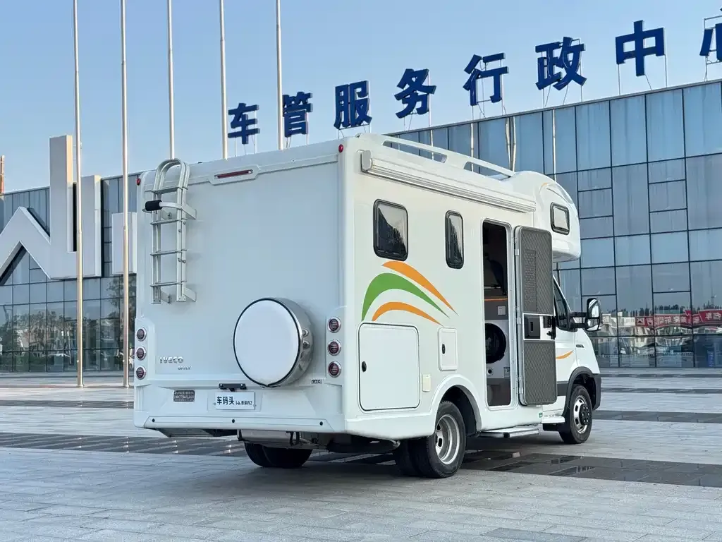 IVECO Ousheng — фото 8