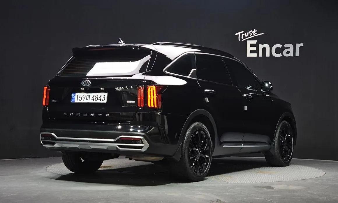 Kia Sorento — фото 9