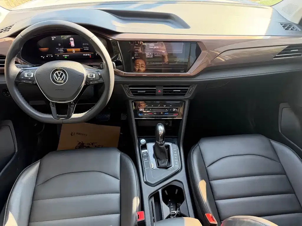 Volkswagen Tharu — фото 4