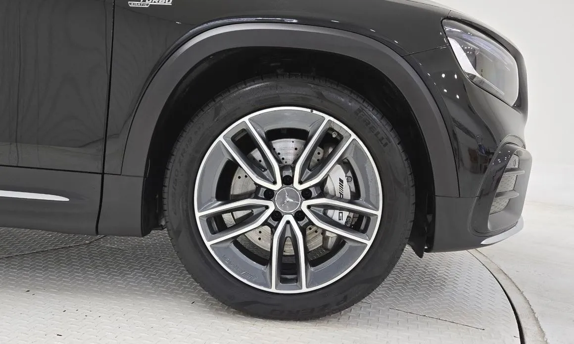 Mercedes-Benz GLB-Class — фото 10