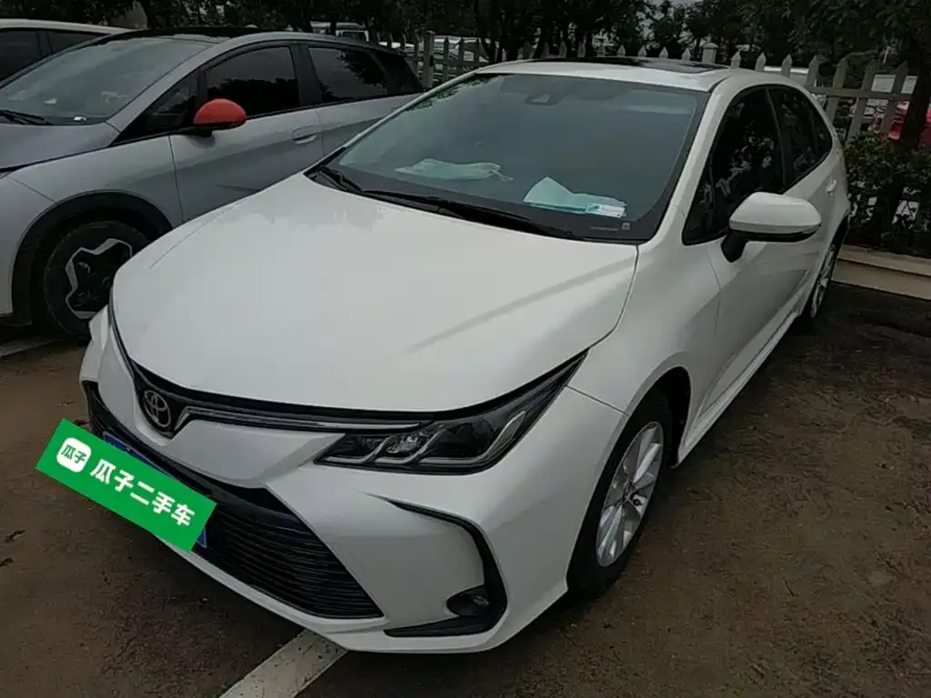 Toyota Corolla — фото 1