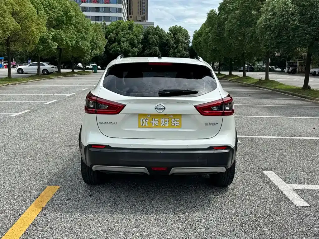 Nissan Qashqai — фото 9