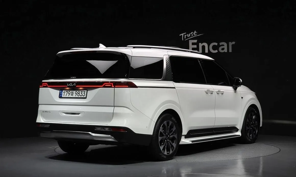 Kia Carnival — фото 2