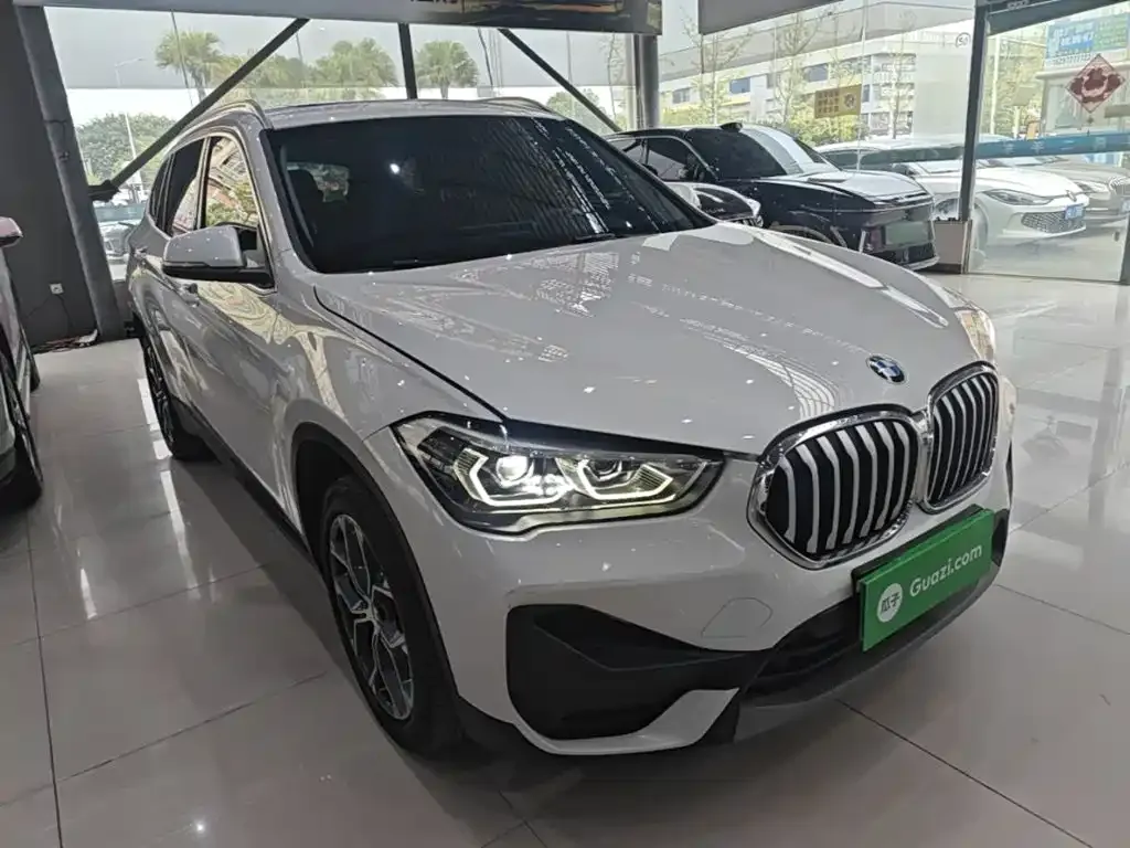 BMW X1 — фото 10