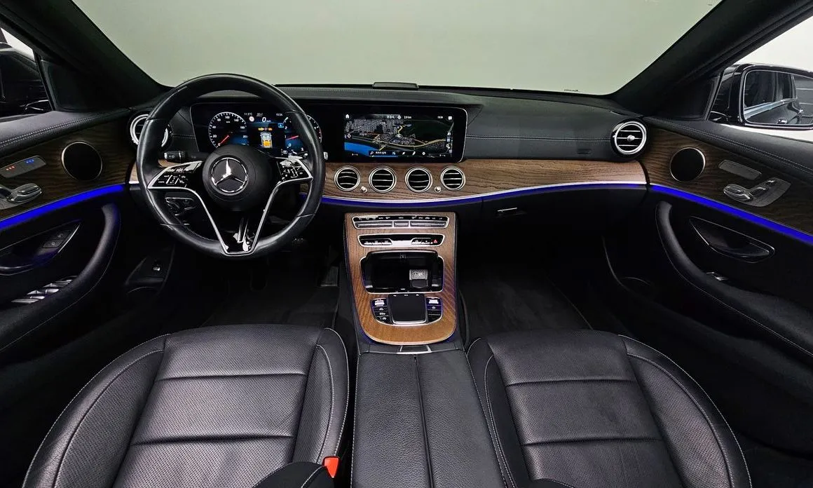 Mercedes-Benz E-Class — фото 8
