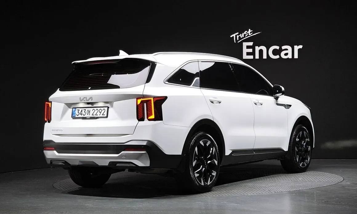 Kia Sorento — фото 5