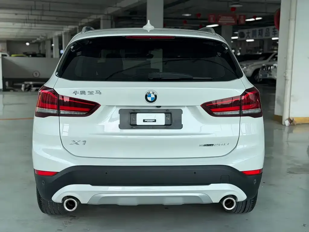 BMW X1 — фото 8
