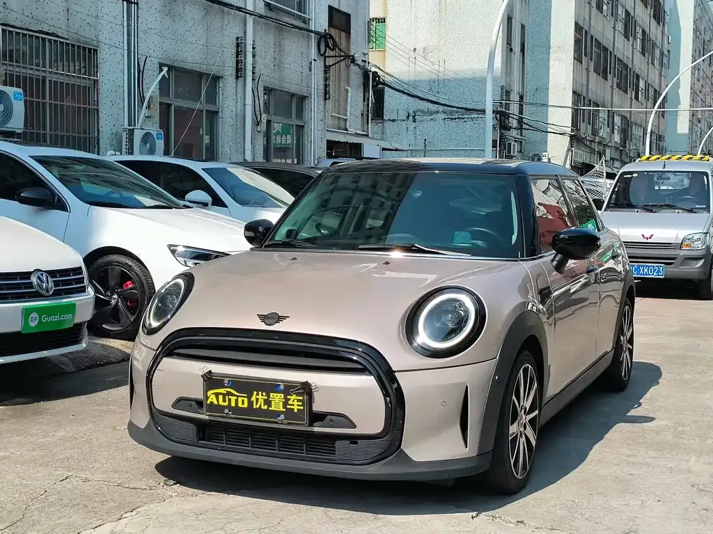 MINI Cooper (3-door) — фото 1
