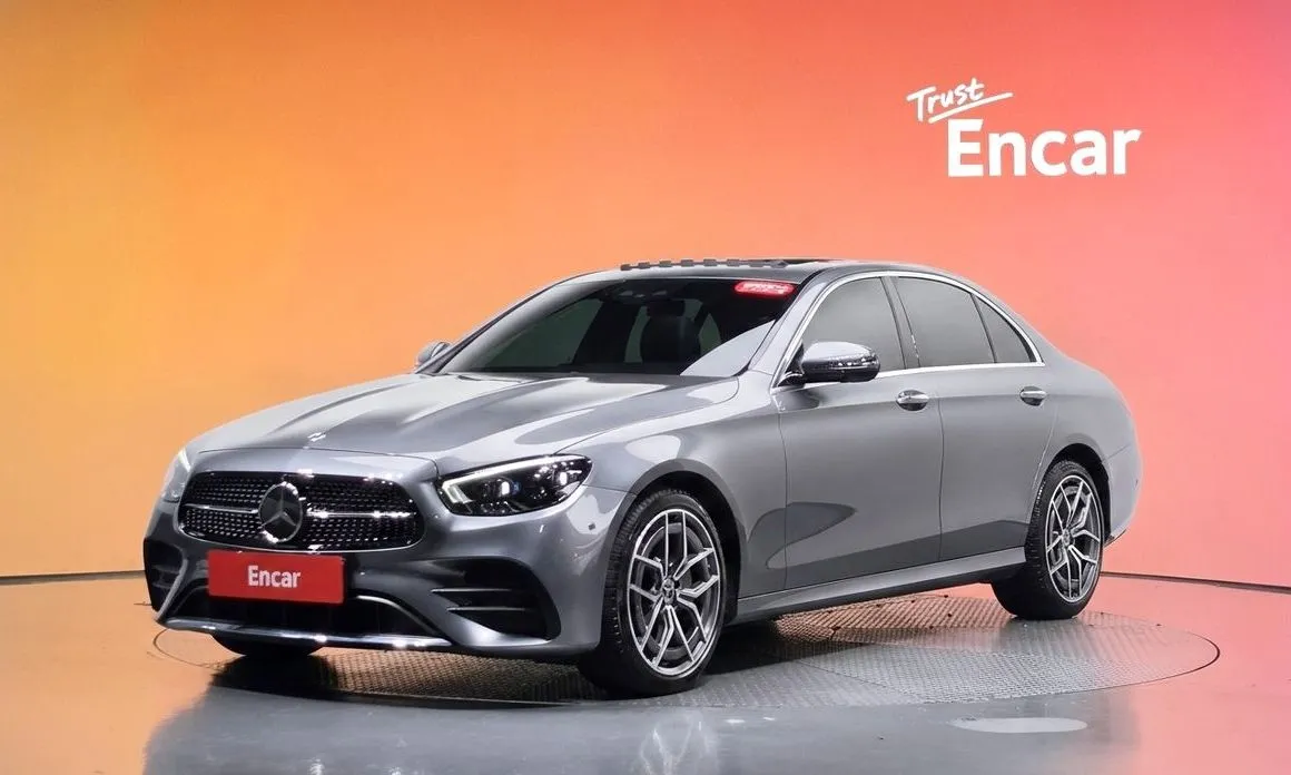 Mercedes-Benz E-Class — фото 1