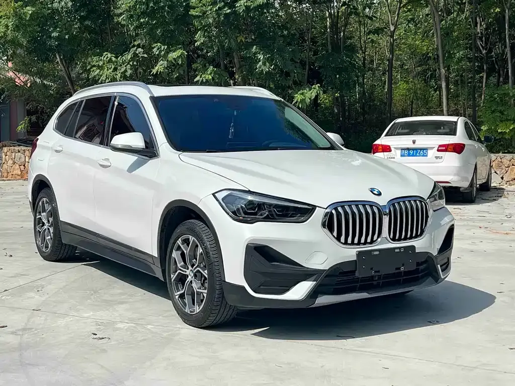 BMW X1 — фото 8