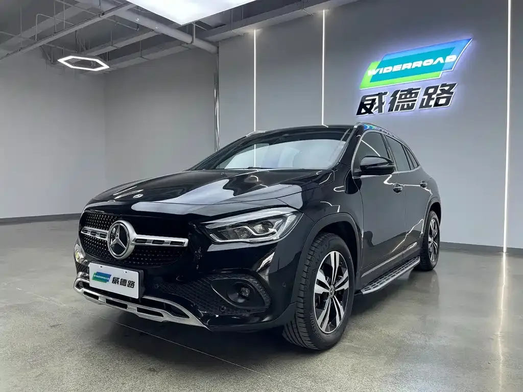 Mercedes-Benz GLA — фото 1
