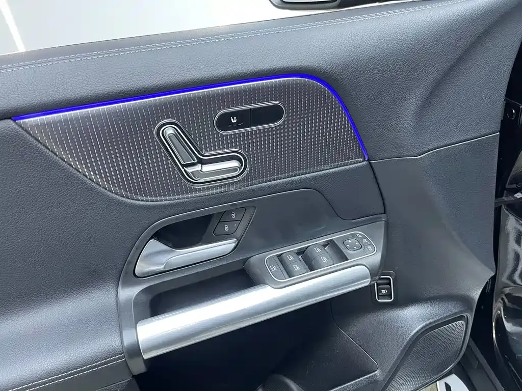 Mercedes-Benz GLA — фото 8