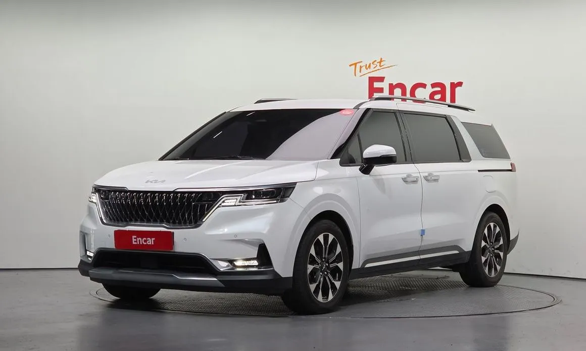 Kia Carnival — фото 1