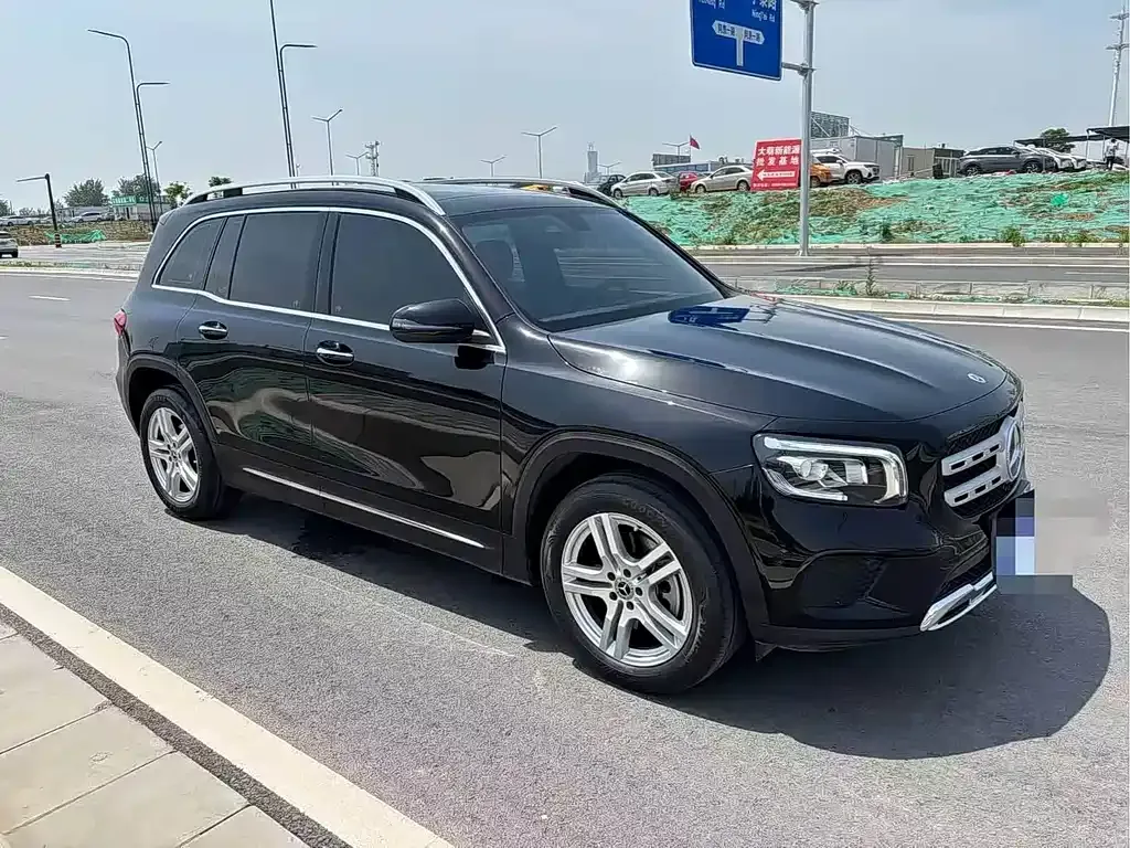 Mercedes-Benz GLB — фото 4
