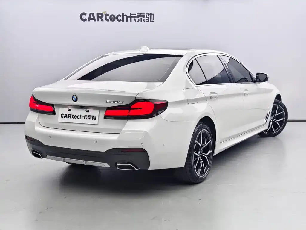 BMW 5 Series — фото 3