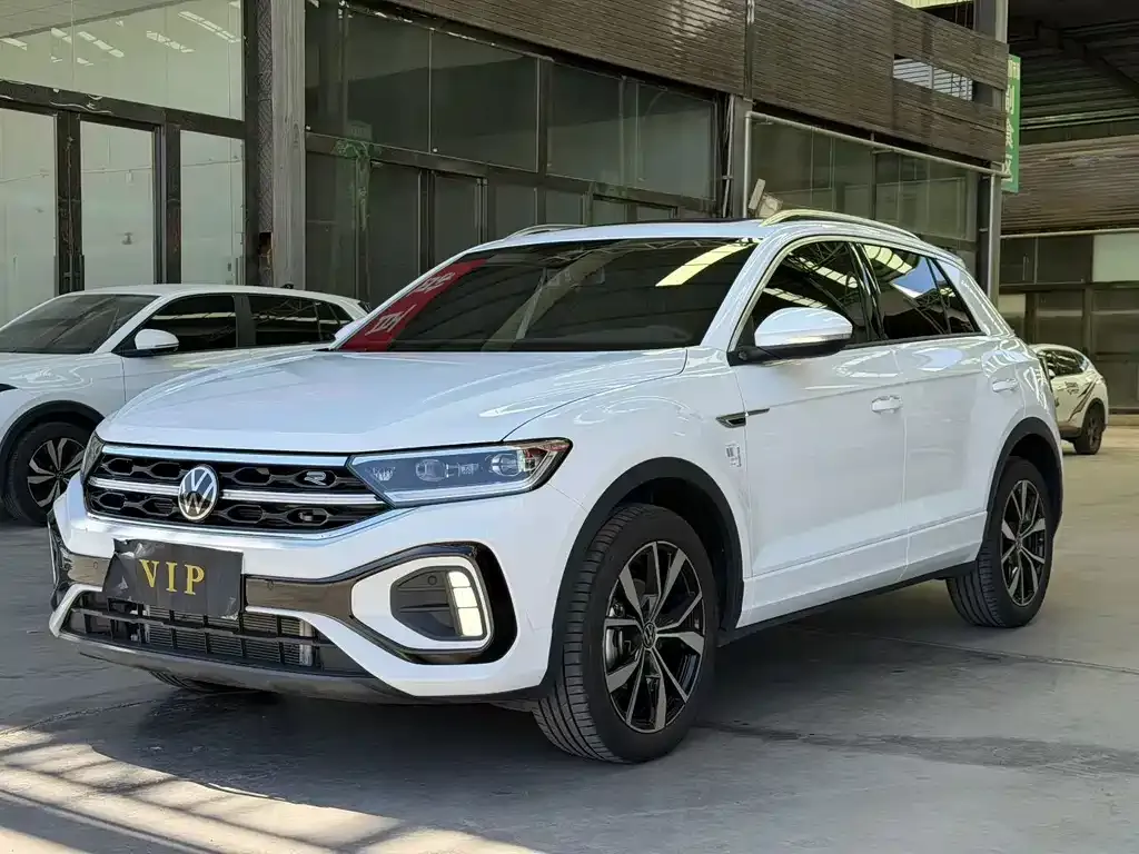 Volkswagen T-Roc — фото 1