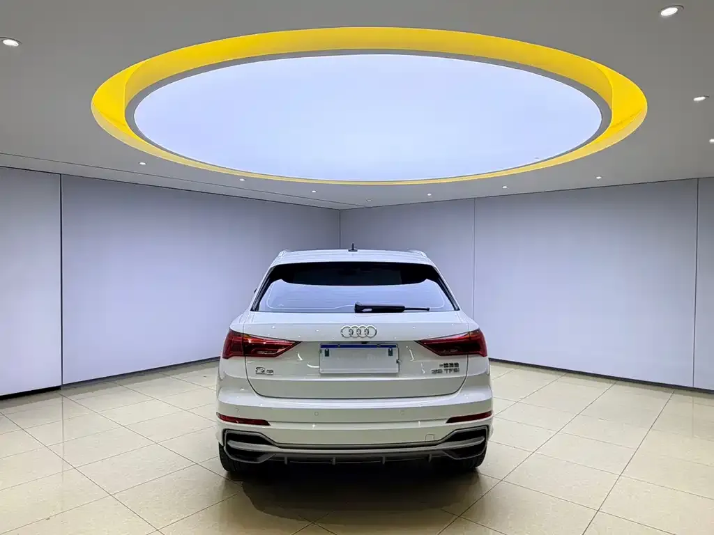 Audi Q3 — фото 6