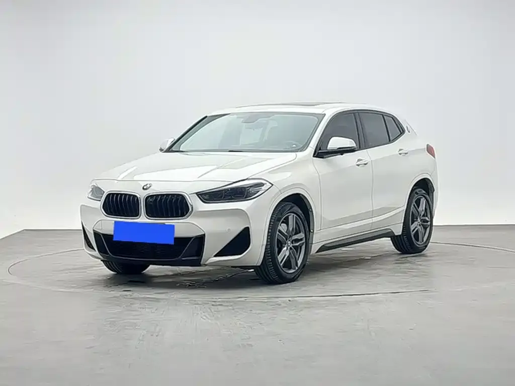 BMW X2 — фото 1