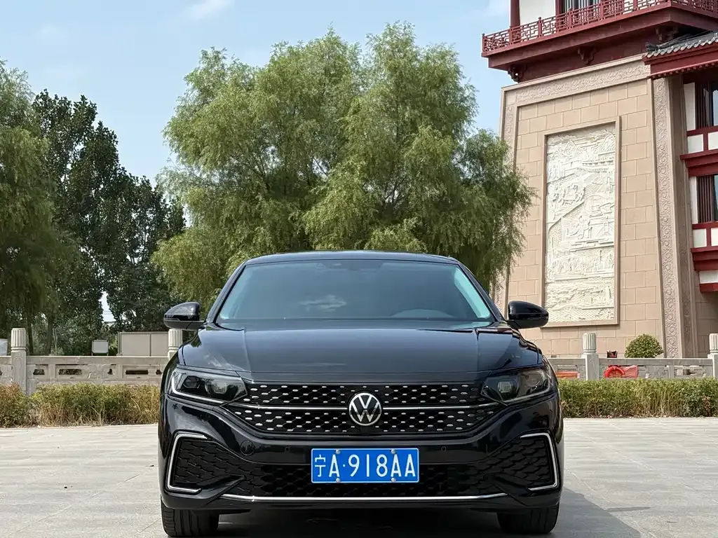 Volkswagen Passat — фото 8
