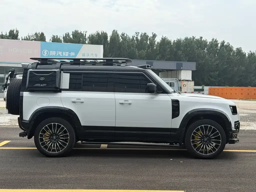 Land Rover Defender — фото 10