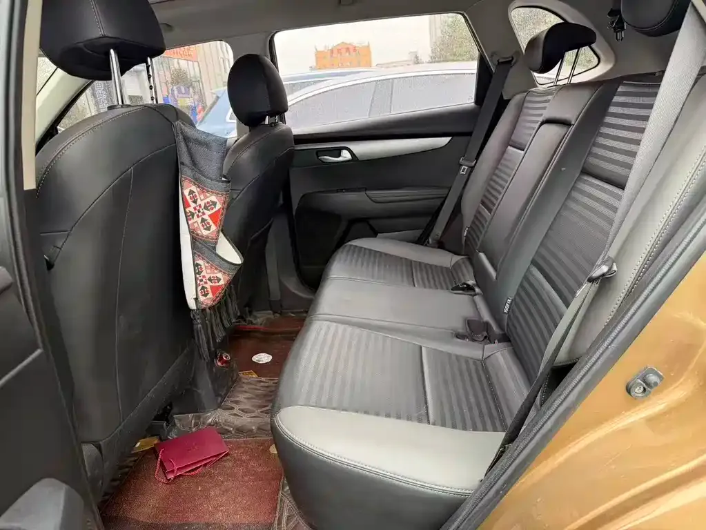 Kia Sportage — фото 8