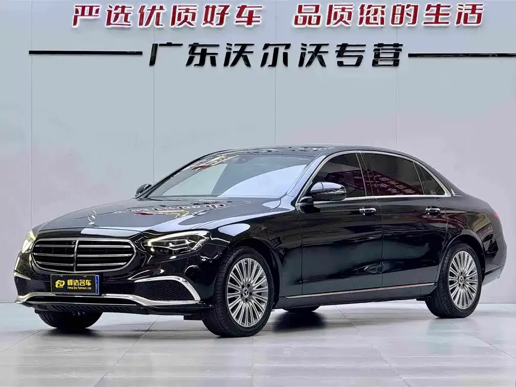 Mercedes-Benz E-Class — фото 1