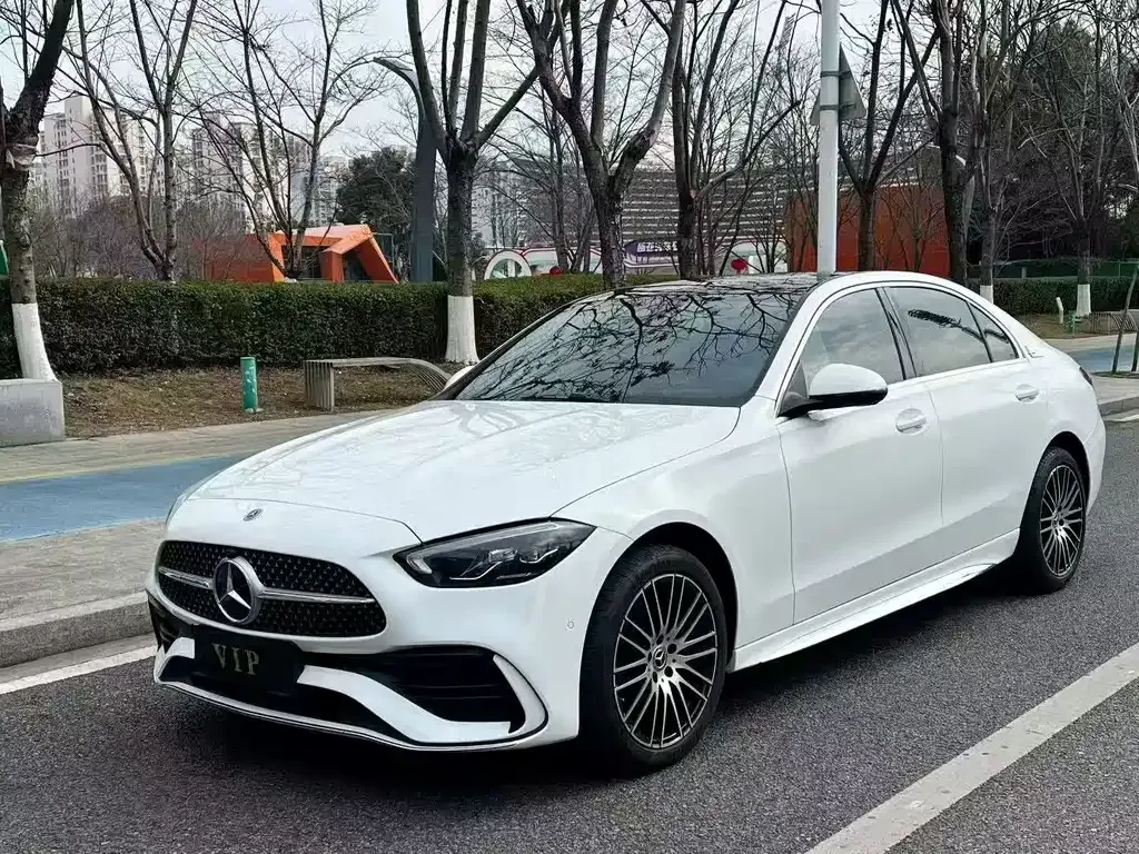 Mercedes-Benz C-Class — фото 1
