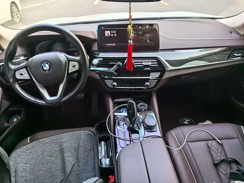 BMW 5 Series — фото 2