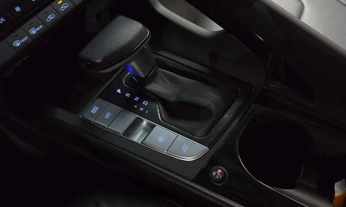 Hyundai AVANTE — фото 3