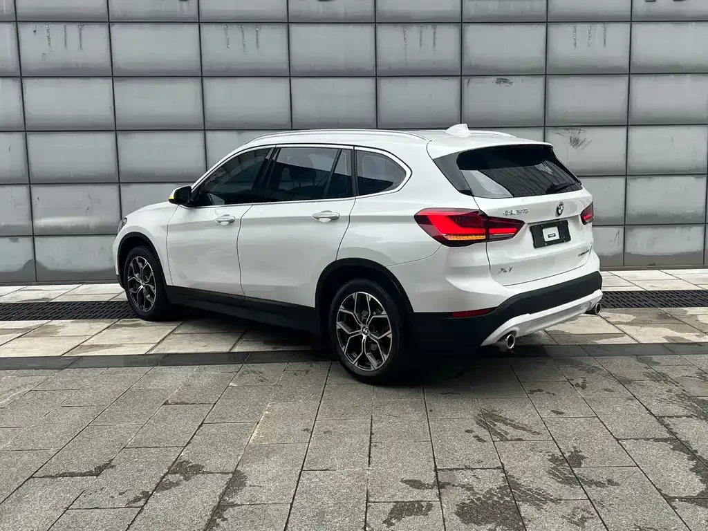 BMW X1 — фото 3