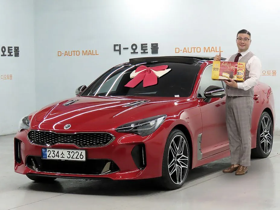 Kia Stinger — фото 1