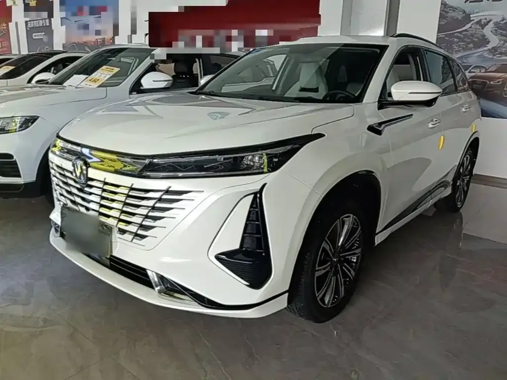 Changan CS75 PLUS — фото 1
