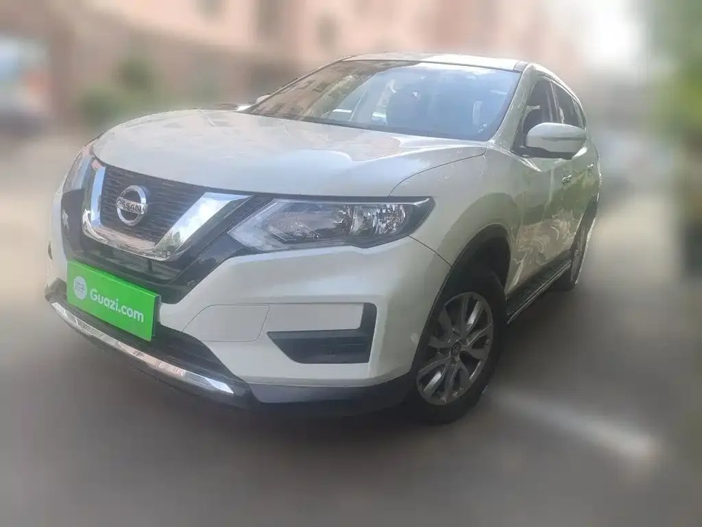 Nissan X-Trail — фото 1