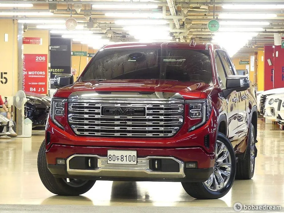 GMC Sierra — фото 1