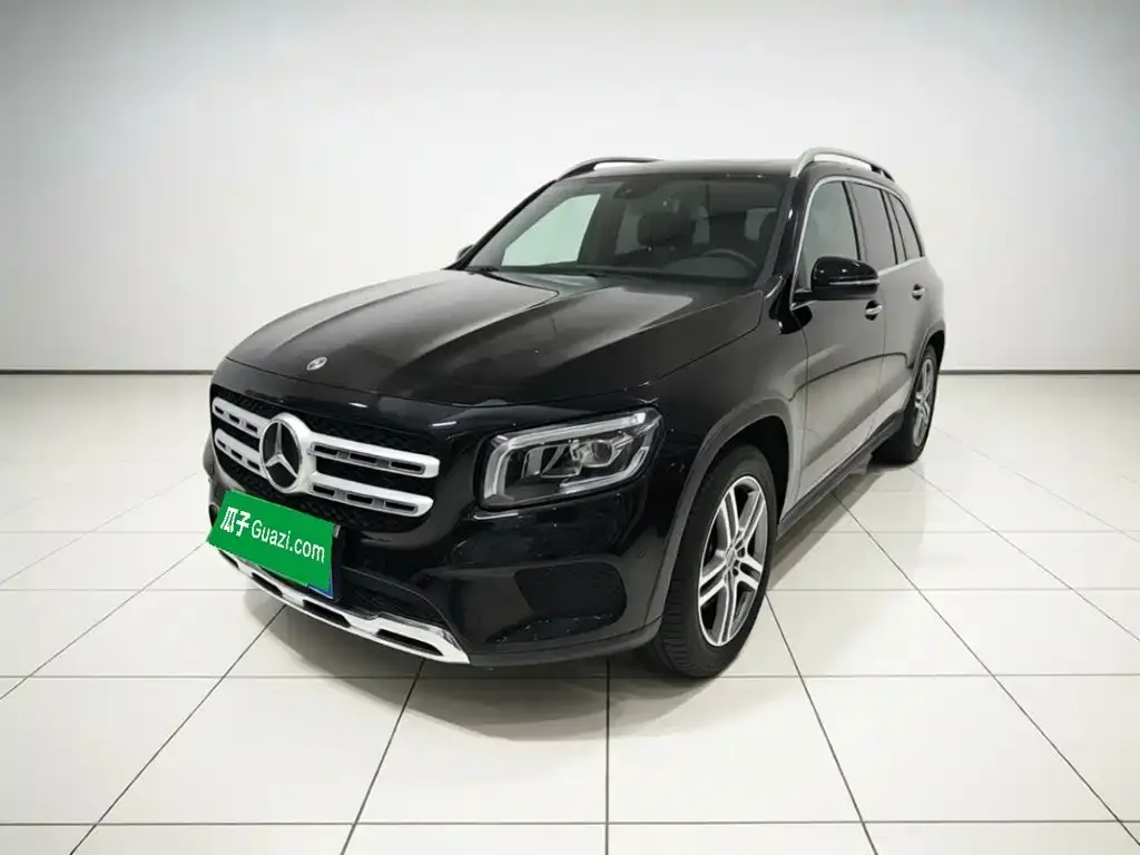 Mercedes-Benz GLB — фото 1
