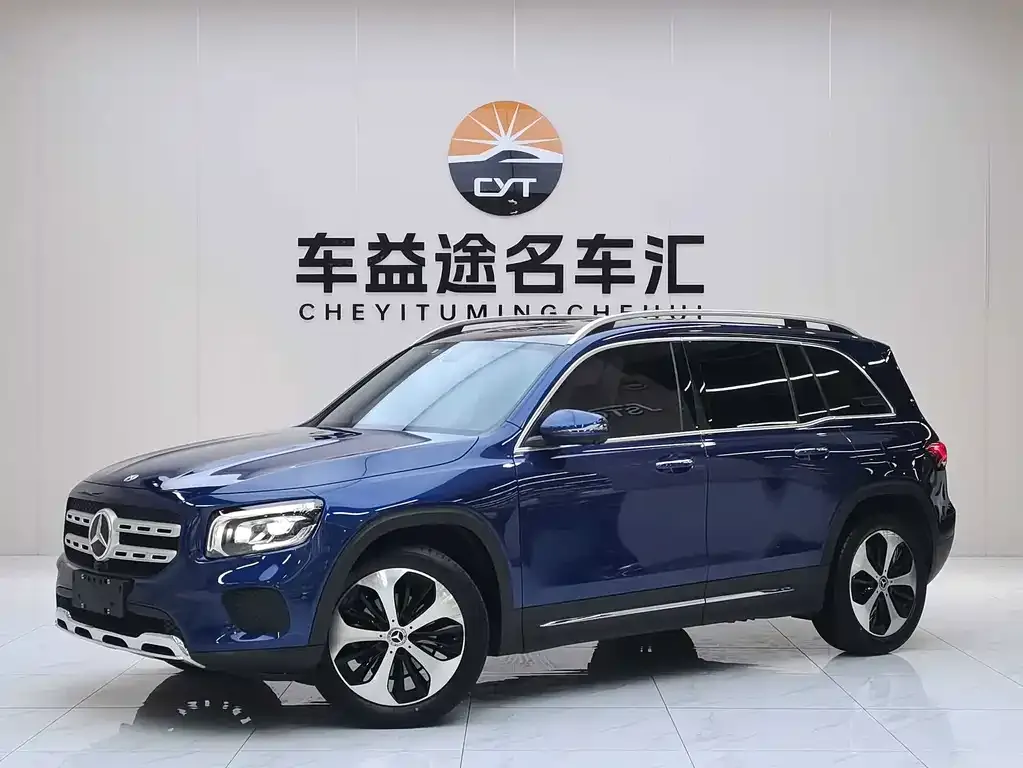 Mercedes-Benz GLB — фото 1