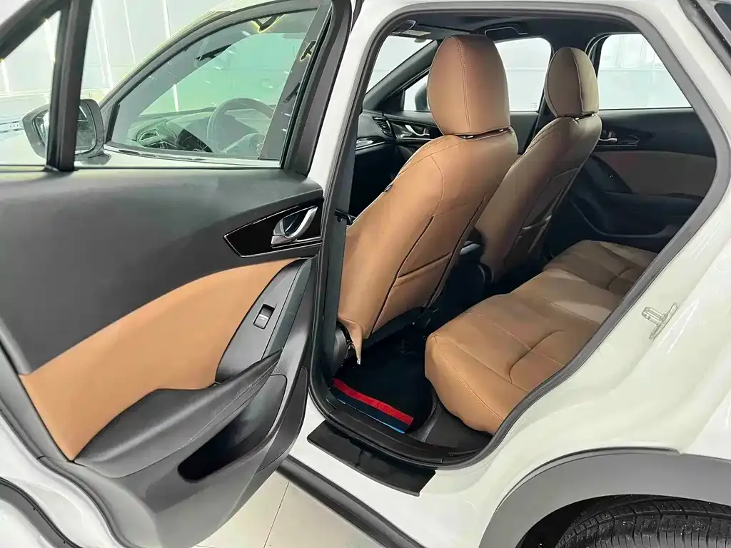 Mazda CX-4 — фото 10